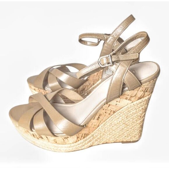 CHARLES BY CHARLES DAVID Little Leather Strappy Wedge Sandal Size 10M - Picture 3 of 9